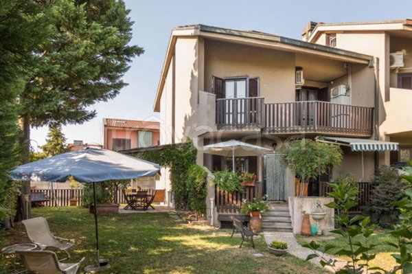 casa indipendente in vendita a Paderno Dugnano in zona Palazzolo Milanese