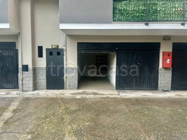 box auto in vendita a Paderno Dugnano in zona Cassina Amata