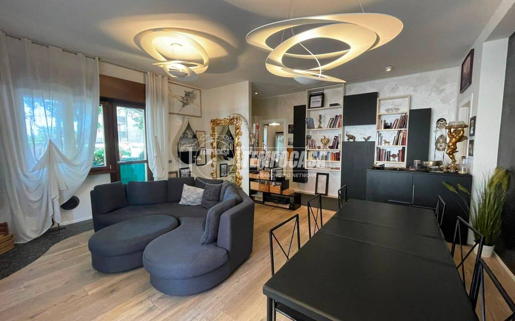 casa indipendente in vendita a Paderno Dugnano