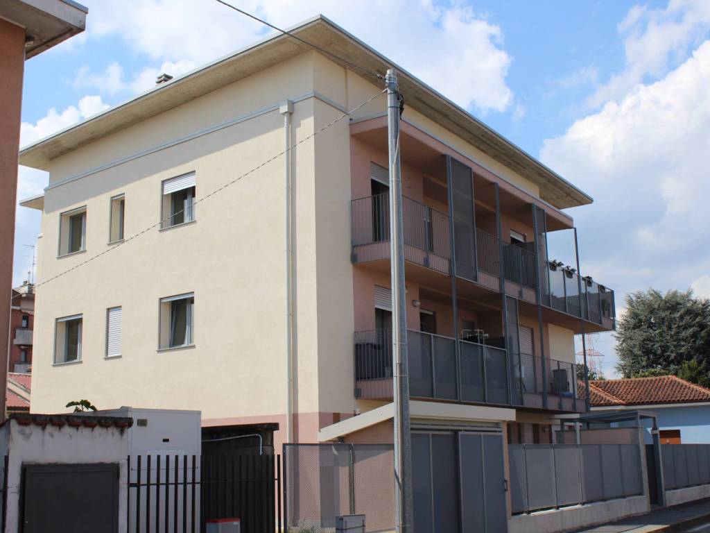 appartamento in vendita a Paderno Dugnano in zona Palazzolo Milanese