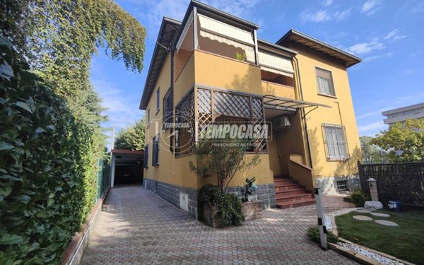 casa indipendente in vendita a Paderno Dugnano