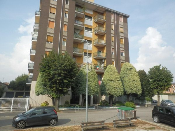appartamento in vendita a Paderno Dugnano in zona Incirano