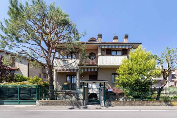 casa indipendente in vendita a Paderno Dugnano in zona Palazzolo Milanese