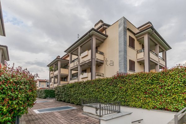 appartamento in vendita a Paderno Dugnano in zona Palazzolo Milanese