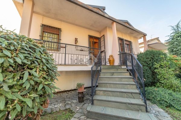 casa indipendente in vendita a Paderno Dugnano