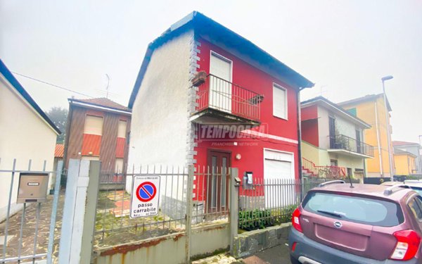 casa indipendente in vendita a Pantigliate