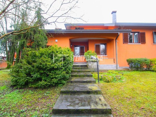 casa indipendente in vendita a Pantigliate