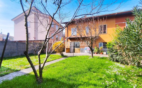 casa indipendente in vendita a Pantigliate