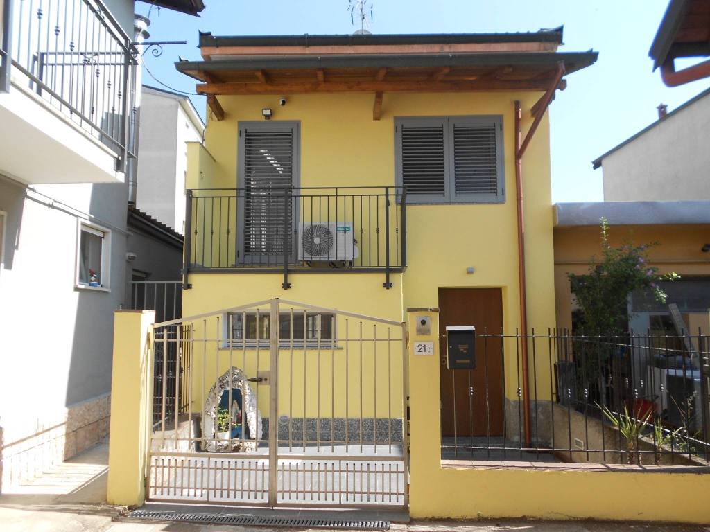 casa indipendente in vendita a Pantigliate