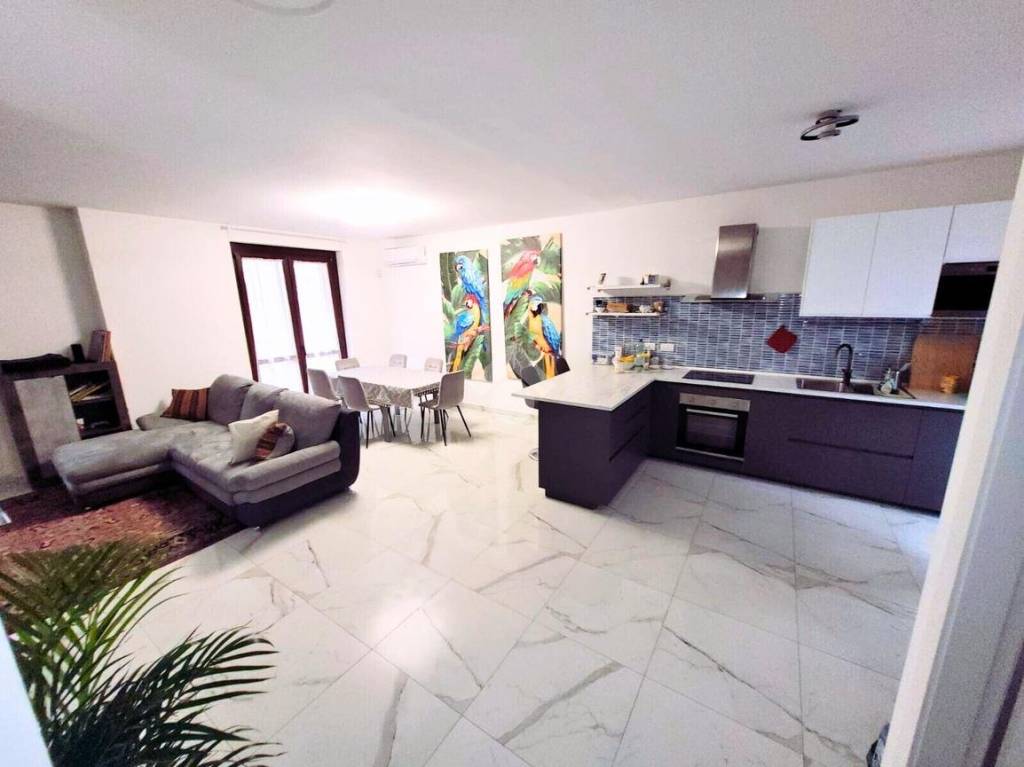 casa indipendente in vendita a Pantigliate