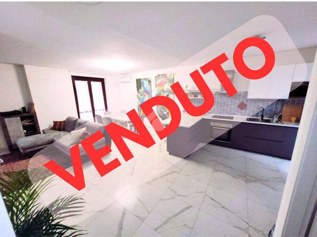 casa indipendente in vendita a Pantigliate