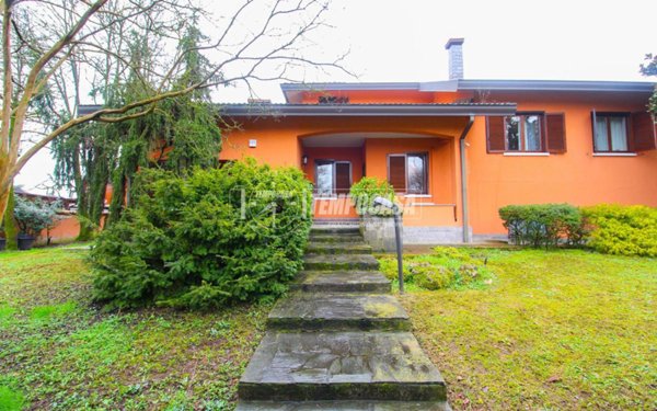 casa indipendente in vendita a Pantigliate