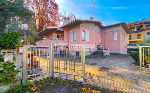 casa indipendente in vendita a Pantigliate