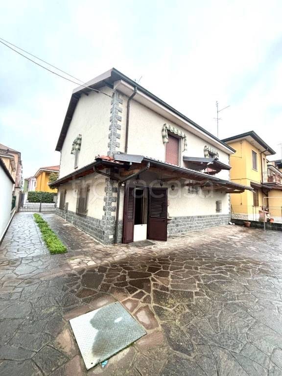 casa indipendente in vendita a Pantigliate