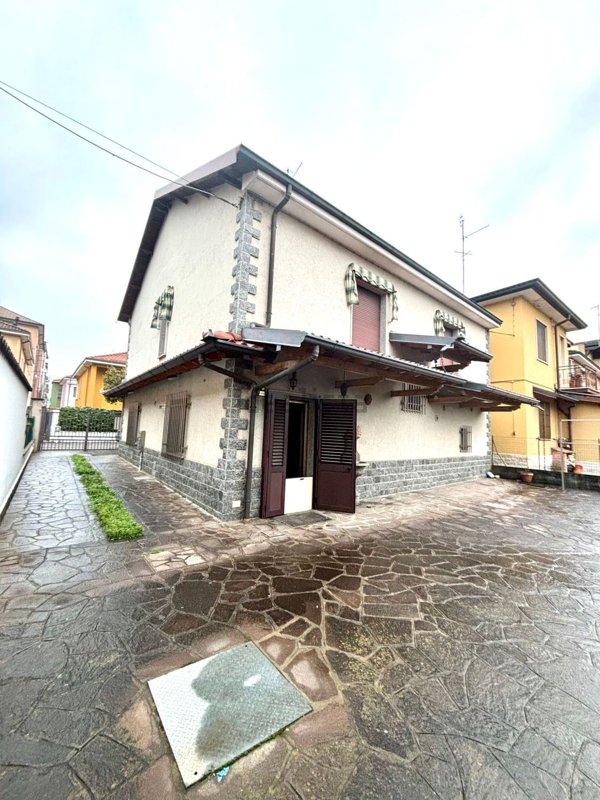 casa indipendente in vendita a Pantigliate