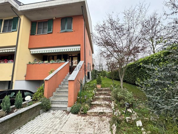 casa indipendente in vendita a Pantigliate