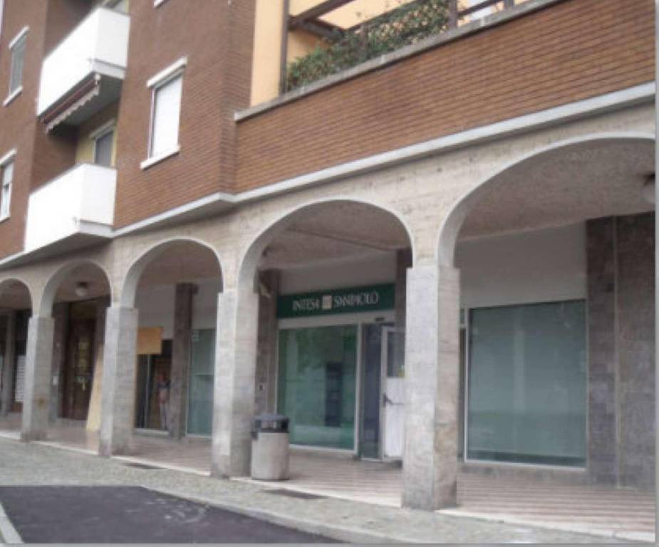 negozio in vendita a Parabiago