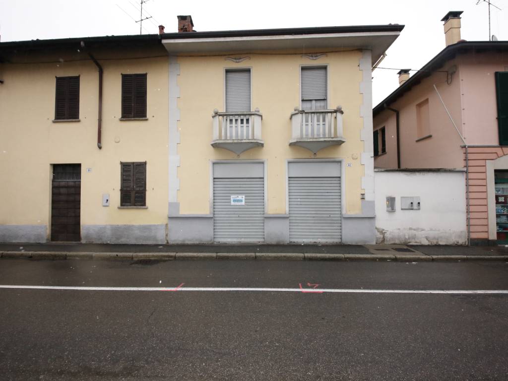 negozio in vendita a Parabiago
