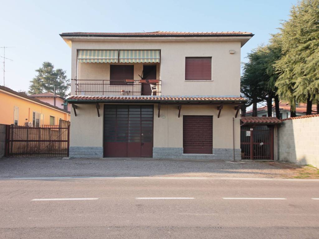 casa indipendente in vendita a Parabiago