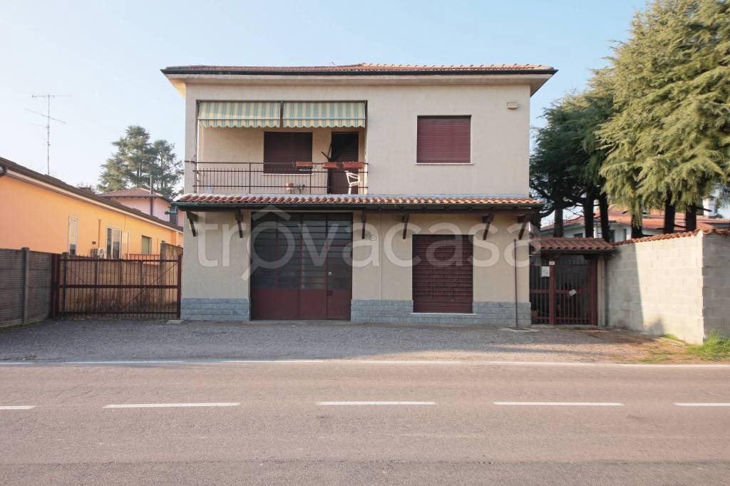 casa indipendente in vendita a Parabiago