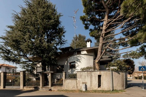 casa indipendente in vendita a Parabiago