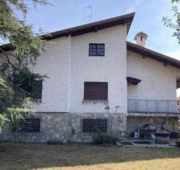 casa indipendente in vendita a Parabiago