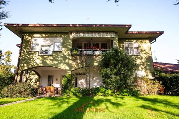 casa indipendente in vendita a Parabiago