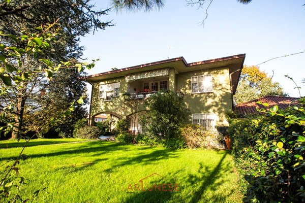 casa indipendente in vendita a Parabiago