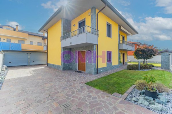 casa indipendente in vendita a Parabiago