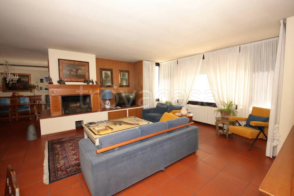 casa indipendente in vendita a Parabiago