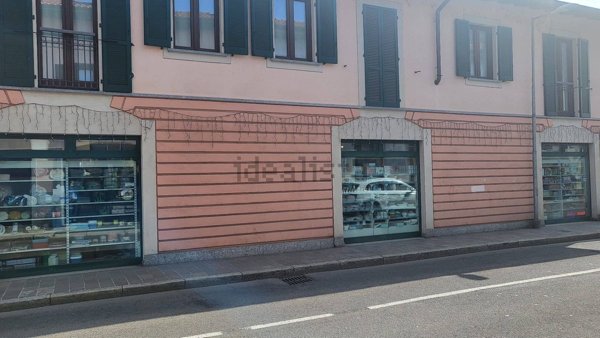 negozio in vendita a Parabiago