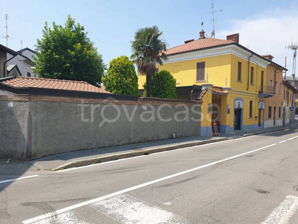 negozio in vendita a Parabiago