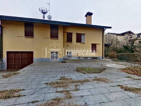 casa indipendente in vendita a Parabiago