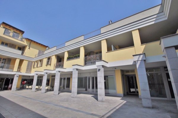 negozio in vendita a Parabiago