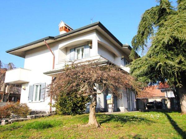 casa indipendente in vendita a Parabiago