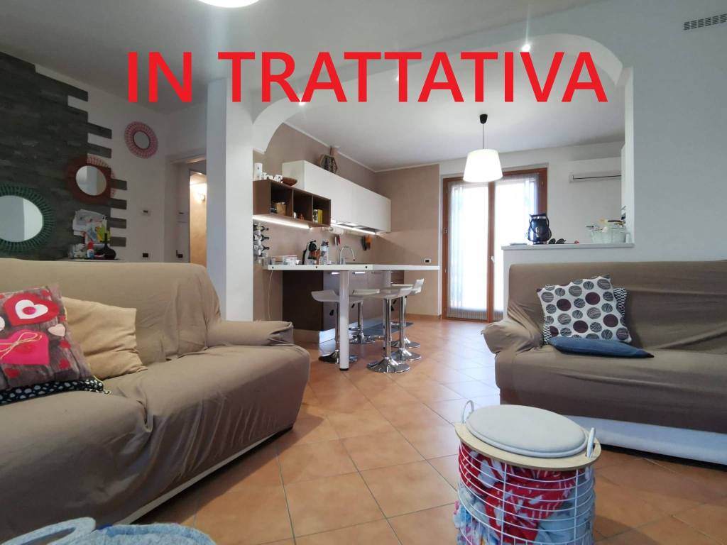 casa indipendente in vendita a Parabiago