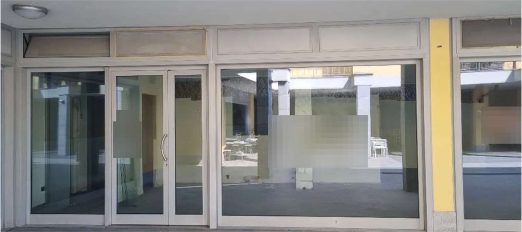 negozio in vendita a Parabiago