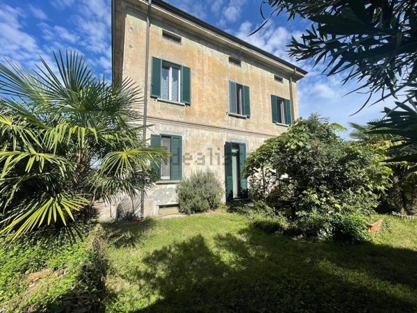 casa indipendente in vendita a Parabiago