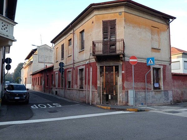casa indipendente in vendita a Parabiago
