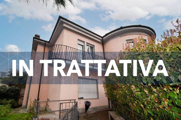 casa indipendente in vendita a Parabiago