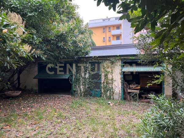 casa indipendente in vendita a Parabiago
