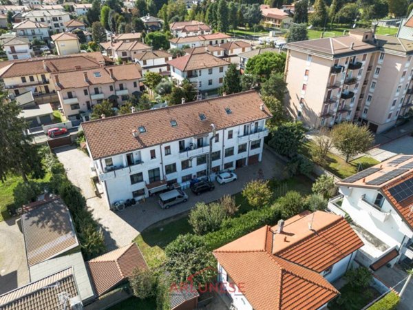 casa indipendente in vendita a Parabiago