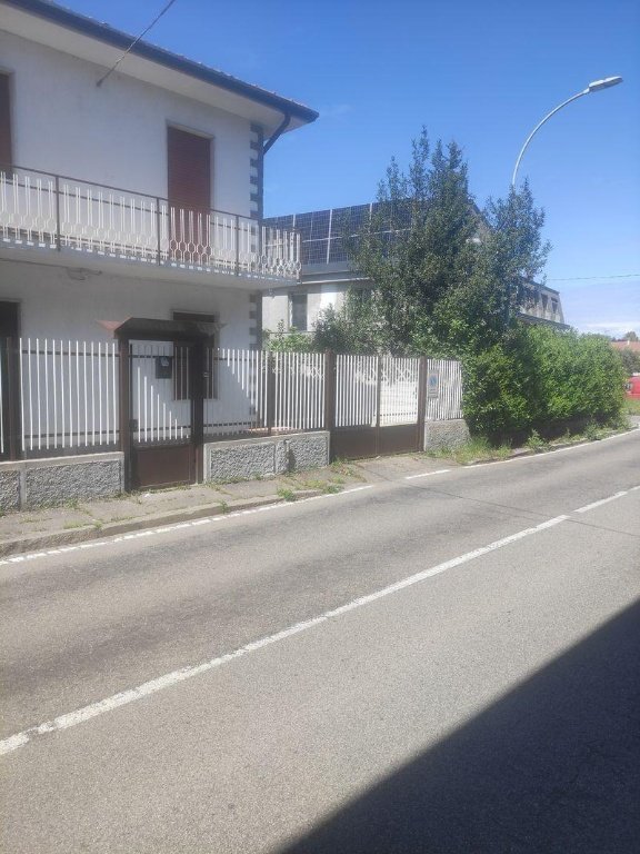 casa indipendente in vendita a Parabiago