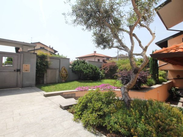 casa indipendente in vendita a Parabiago