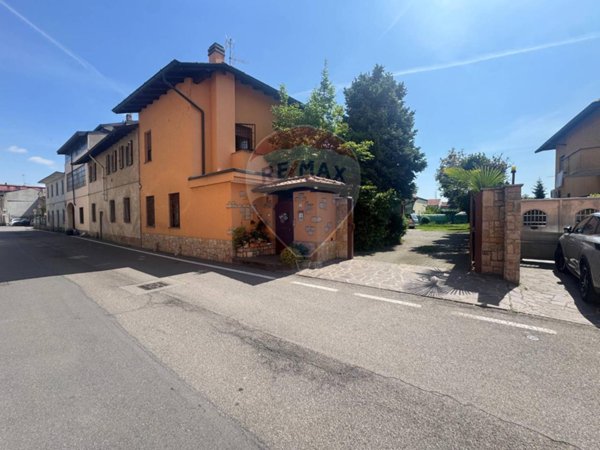 casa indipendente in vendita a Parabiago