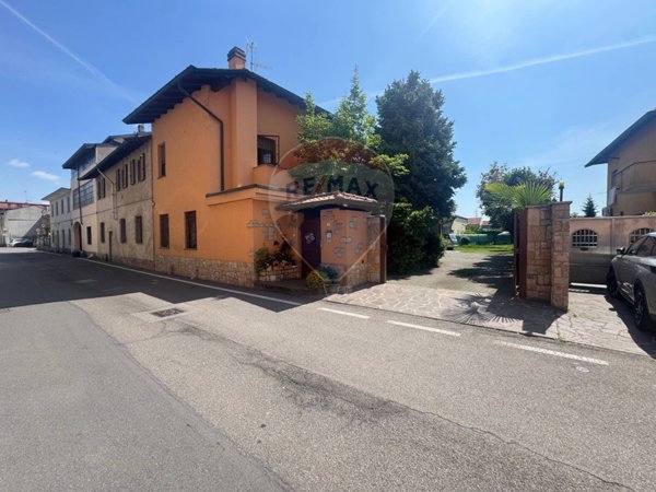 casa indipendente in vendita a Parabiago