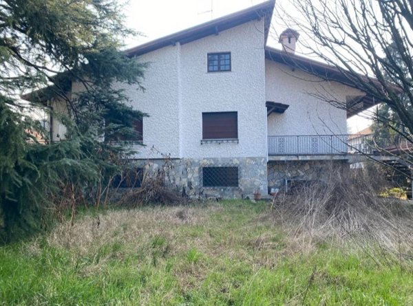 casa indipendente in vendita a Parabiago