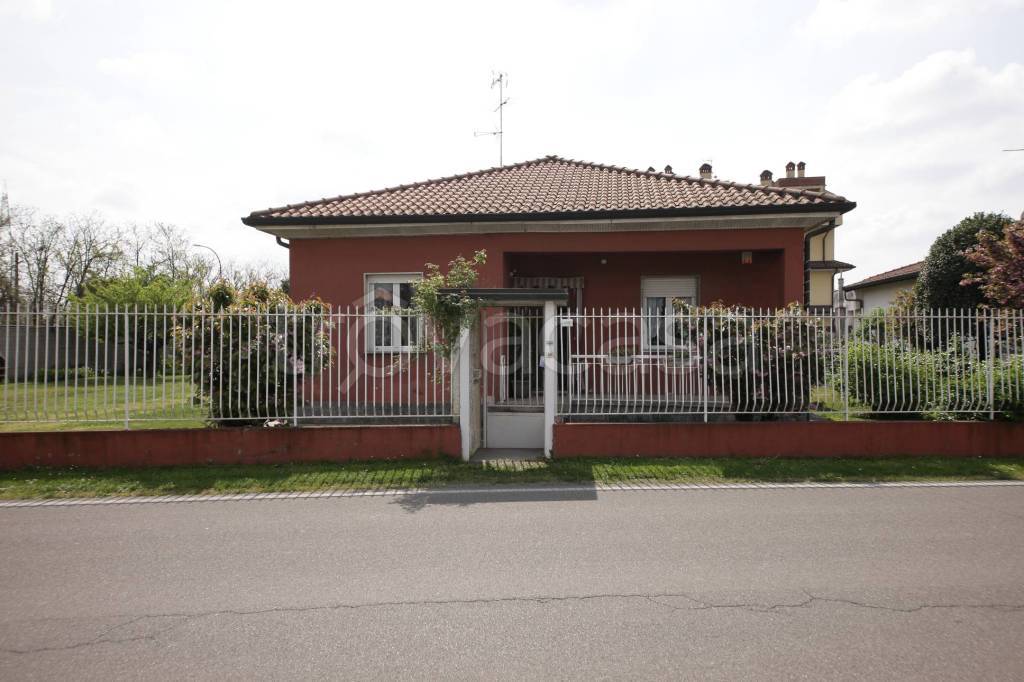 casa indipendente in vendita a Parabiago