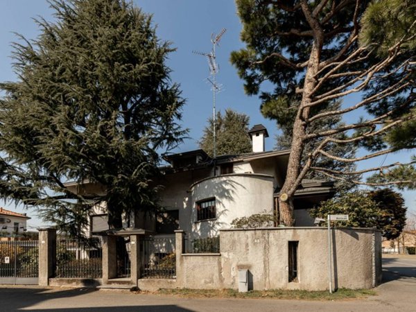 casa indipendente in vendita a Parabiago