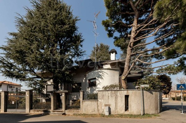 casa indipendente in vendita a Parabiago